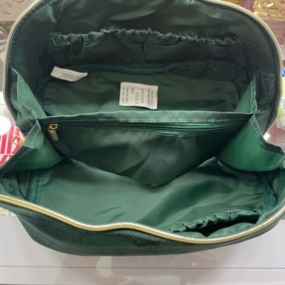 Elegant Green Suede Women's Bag full of goodies. - Picture 6 of 7